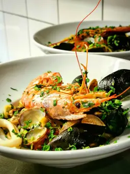 61129035 2121472811283470 2707996143056322560 N